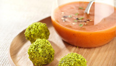 Petites bouchées de thon en gaspacho