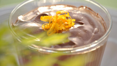 Mousse au chocolat, orange