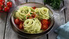 Pâtes à la sauce avocat