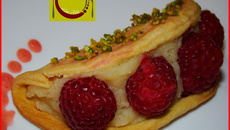 St Jacques patissiere aux framboises au cœur coulant sauce framboise et ses miettes de pistaches