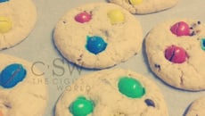 Cookies sans gluten aux pépites de chocolat et m&m's