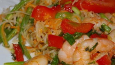 Crevettes sautées au basilic thaï