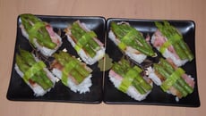 Sushis asperges vertes et poitrine fumée