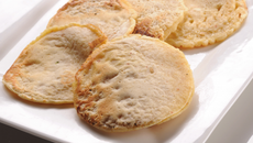 Blini moelleux aux petits flocons d'avoine au piment d'Espelette