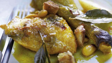 Fricassée de pintade aux amandes