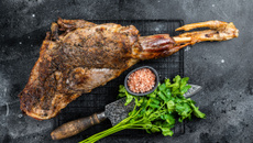 Gigot d'agneau à l'ail au four