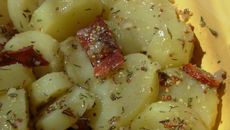 Salade de pommes de terre aux tomates séchées