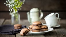 Macarons à la mousse au chocolat à l’ancienne