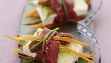 Bouchée gourmande de Caprice des Dieux et bresaola
