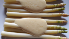 Asperges à la crème et au permesan