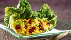 Salade de chou, grenade et couscous parfumé