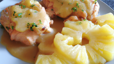 Poulet à l'ananas sauce aigre-douce