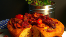 Cake au chorizo et tomates séchées