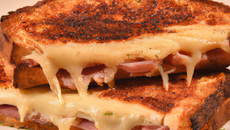 Croque-monsieur de bistrot parisien