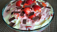 Triffle rhubarbe fraise au chocolat blanc