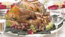 Dinde rôtie aux raisins