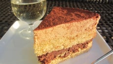 Gâteau au vin blanc, praliné et mousse spéculoos
