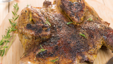 Faisan en crapaudine à la moutarde et à la sarriette