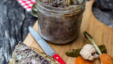 Terrine de campagne au Roquefort Papillon