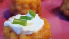 Cannelés chorizo, emmental, fromage frais
