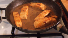 Saumon à la moutarde et aux échalotes