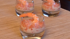Verrines de crevettes au pamplemousse et à la pomme
