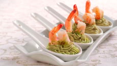 Cuillères apéritives avocat crevette