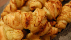 Minis croissants au Pesto