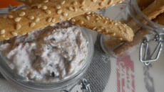 Rillettes de thon et St Moret au gomasio