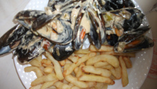 Moules marinières avec frites