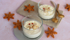 Verrine de mousse de foie gras aux poires et pain d'épices
