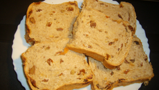 Pain brioché aux fruits