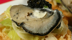 Profiteroles d'huîtres Arcachon Cap-Ferret au caviar d'Aquitaine