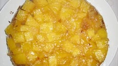 Gâteau à l'ananas et à la cannelle