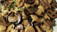 Poêlée de coquillettes aux champignons