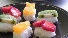Sushi de fruits frais