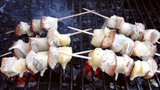 Brochettes pain-fromage pour bbq