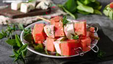 Brochettes de pastèque et feta