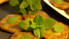 Galettes de pommes de terre à la menthe