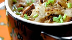 Gratinée d'oignons rouges et Comté