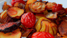 Pommes de terre et tomates séchées à la braise
