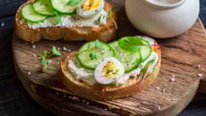 Tartine fromage concombre