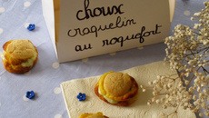 Mini choux craquelin au Roquefort Papillon