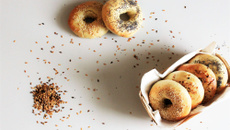 Pains bagels maison garnis à votre goût