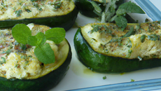 Courgettes farcies à la menthe