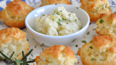Gougéres provencales à la brandade de morue