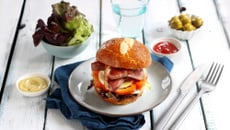 Bretzel burger au magret de canard