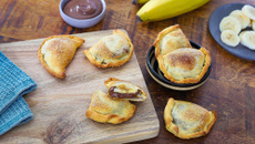 Chaussons fourrés à la pâte à tartiner et banane