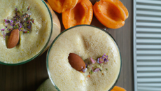 Smoothie d'abricot à la pistache
