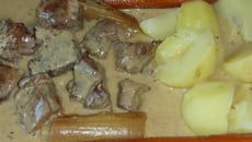 Blanquette de porc à la moutarde à l'ancienne